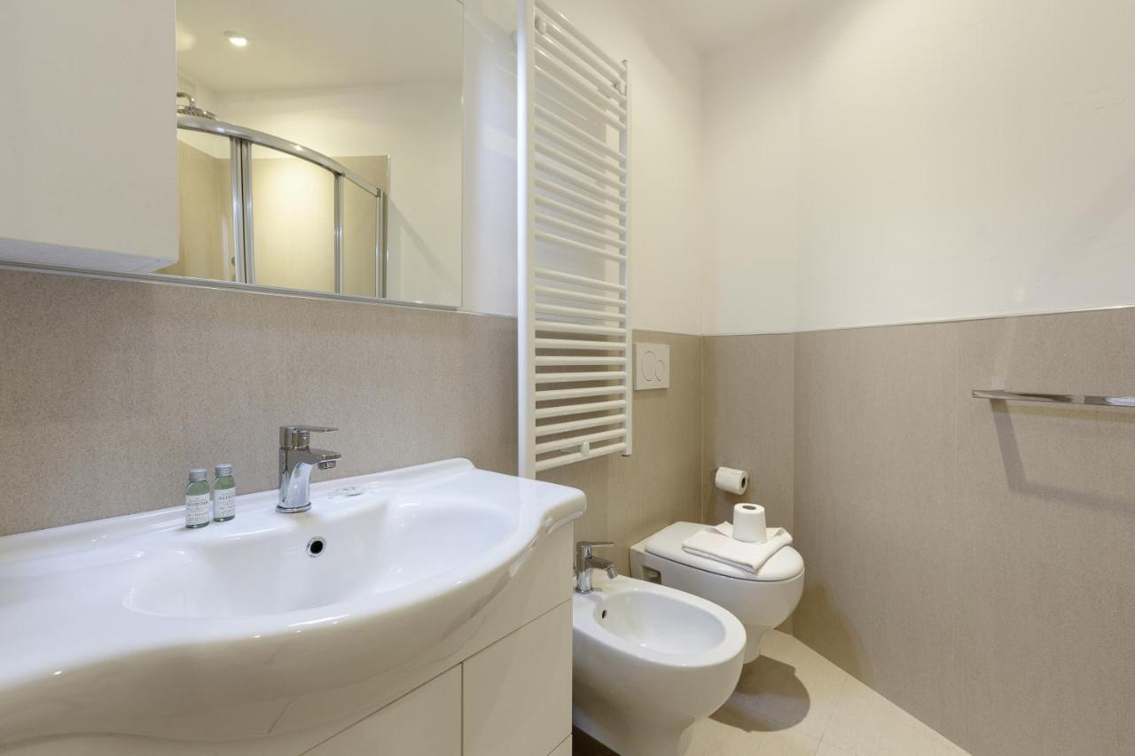 Top Accommodations In The Heart Of Milano! Exteriör bild
