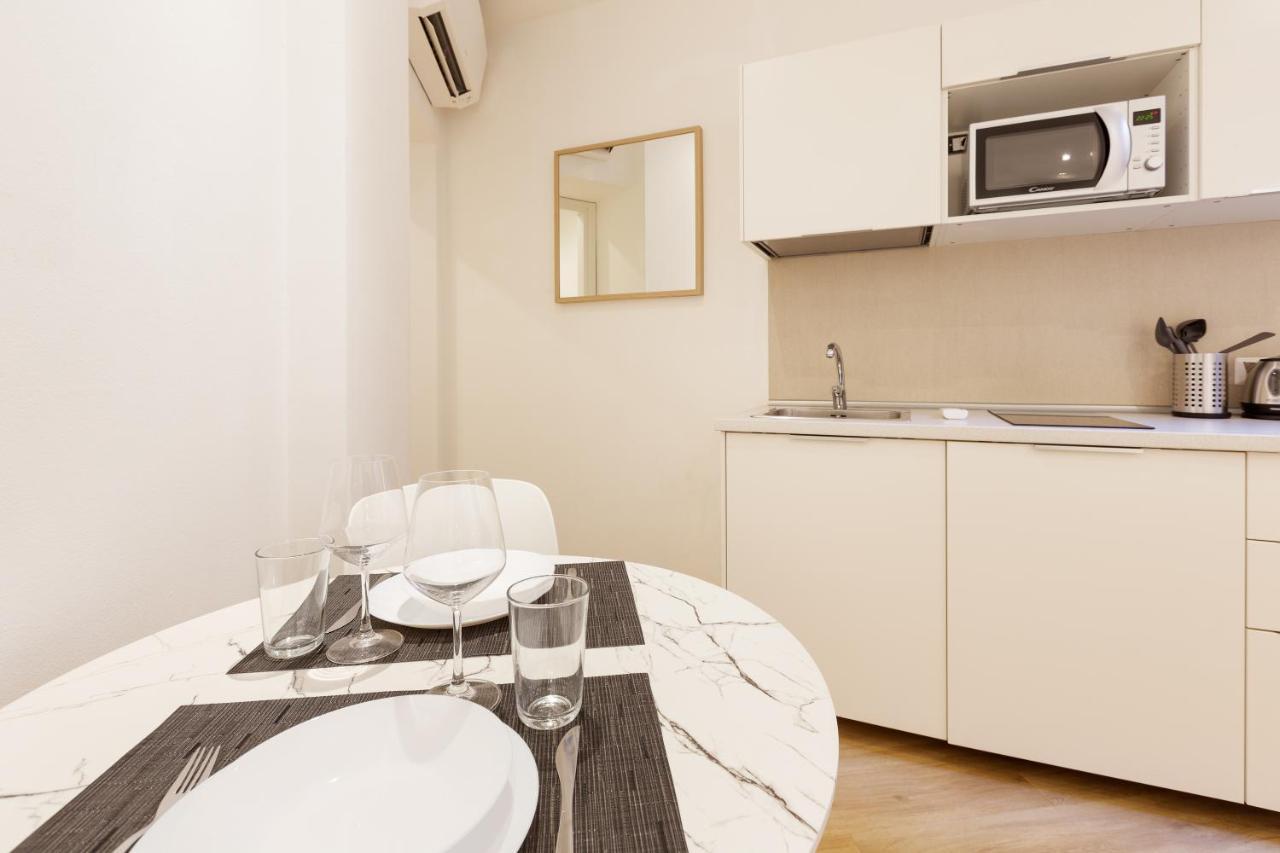 Top Accommodations In The Heart Of Milano! Exteriör bild